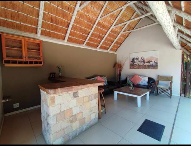 14 BEDROOM HOUSE FOR SALE IN TOWN HILL